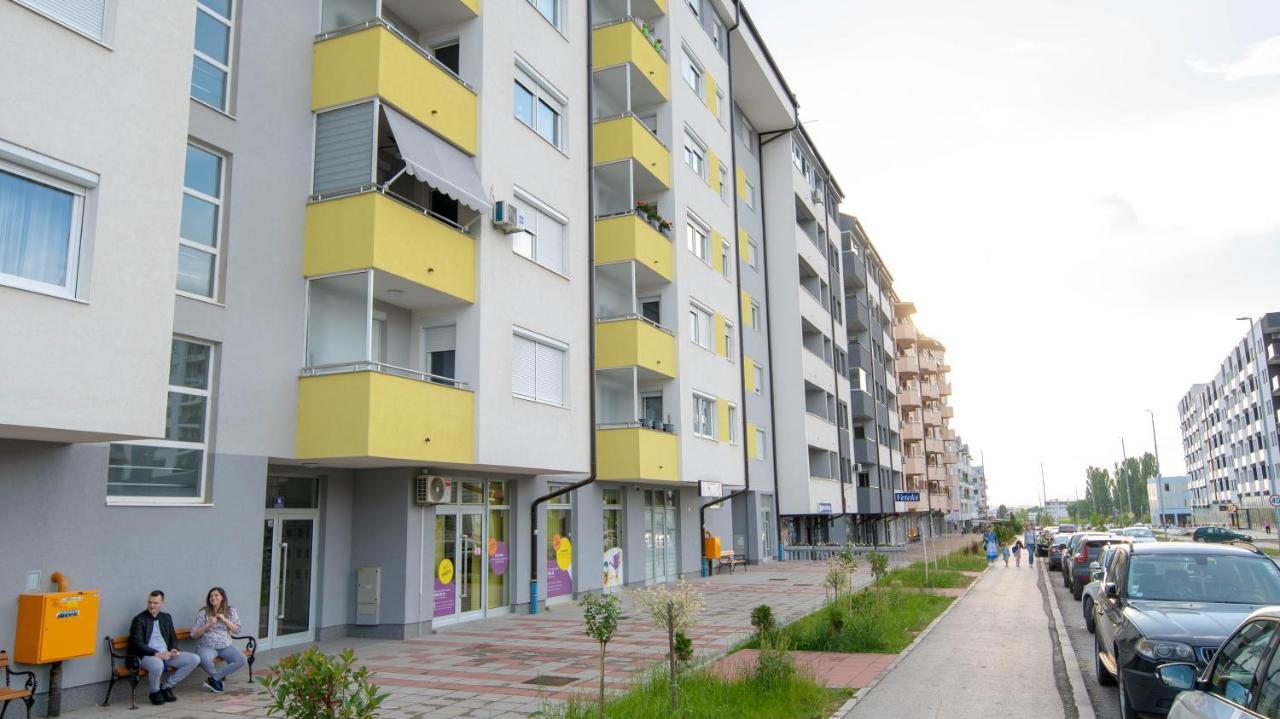 Athena Apartman Lukavica ภายนอก รูปภาพ