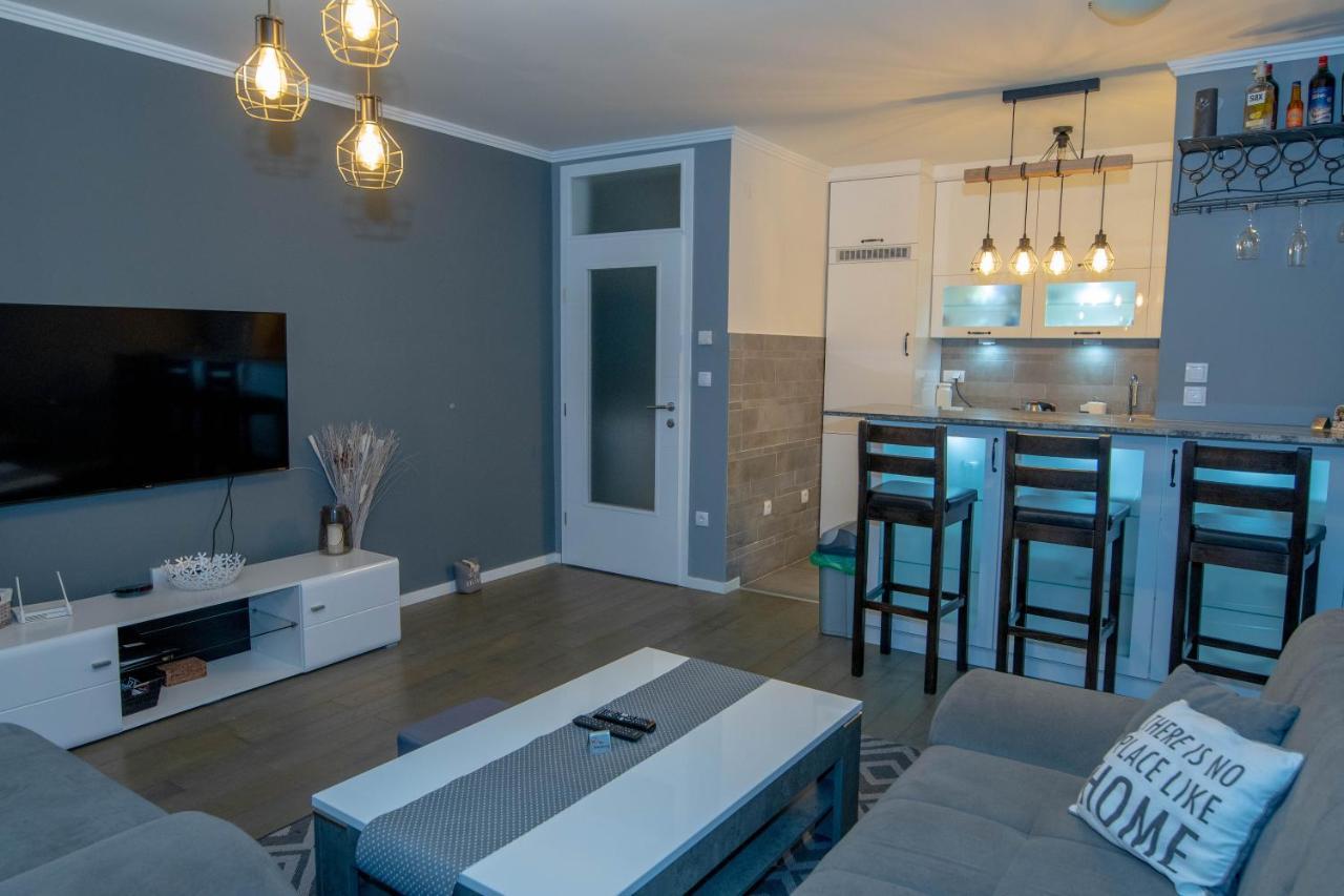 Athena Apartman Lukavica ภายนอก รูปภาพ